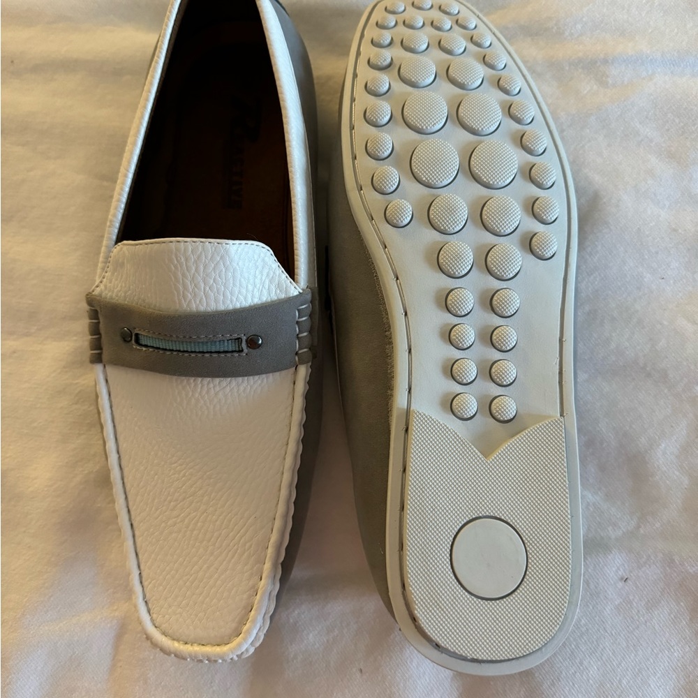 Reactive brand white and gray leather driving loafers! BRAND NEW!